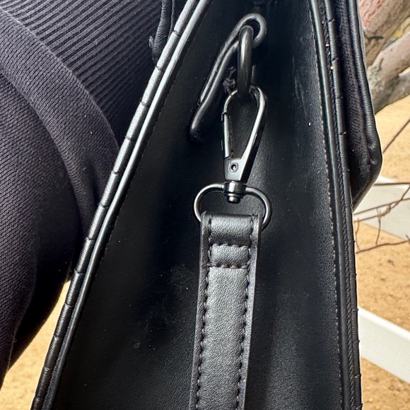 Aldo Elegant Black Chain Crossbody Bag - Picture 6 of 12